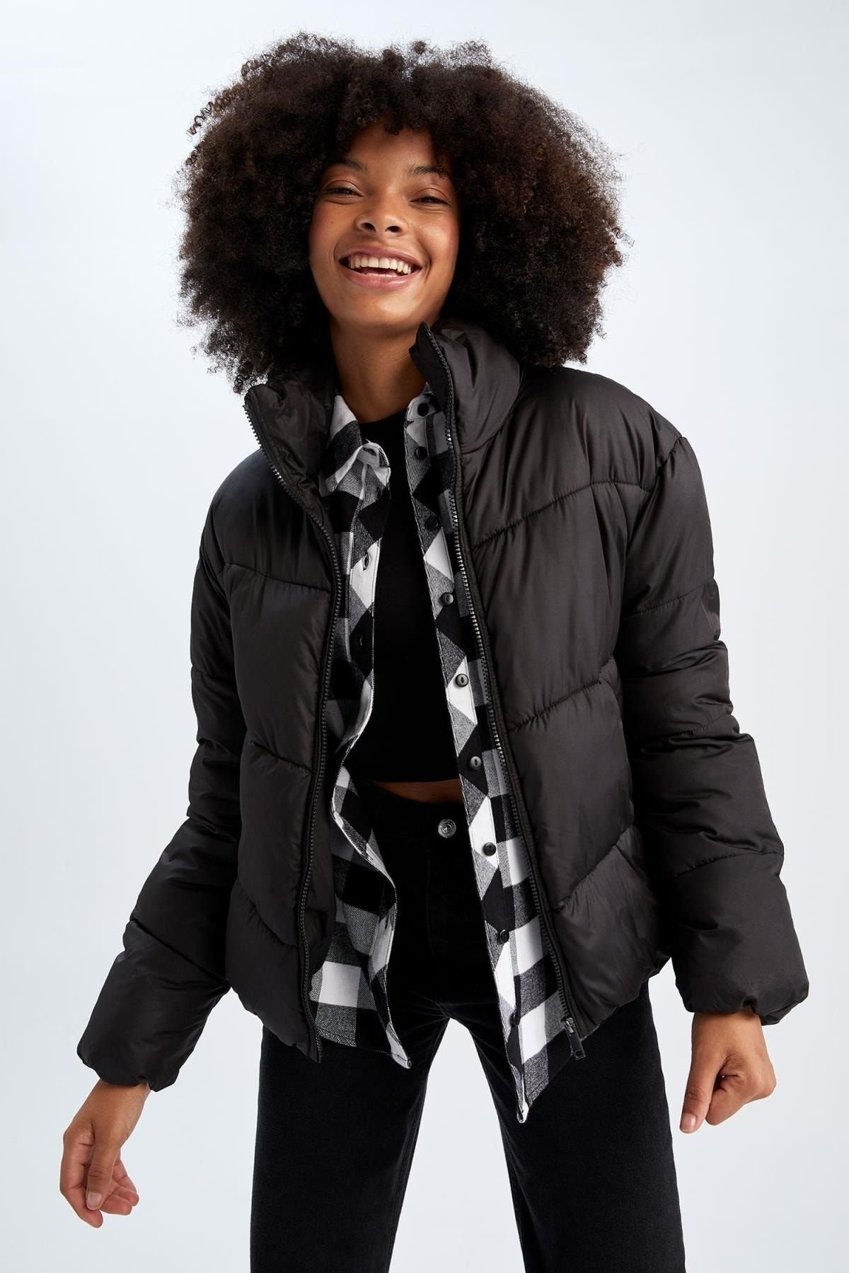 Su Geçirmez Relax Fit Dik Yaka Şişme Mont 